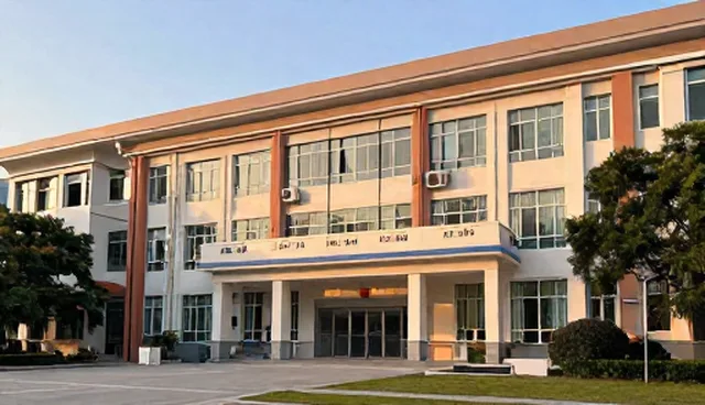 电商平台搭建实施环节：两种做法对比与实际取舍
